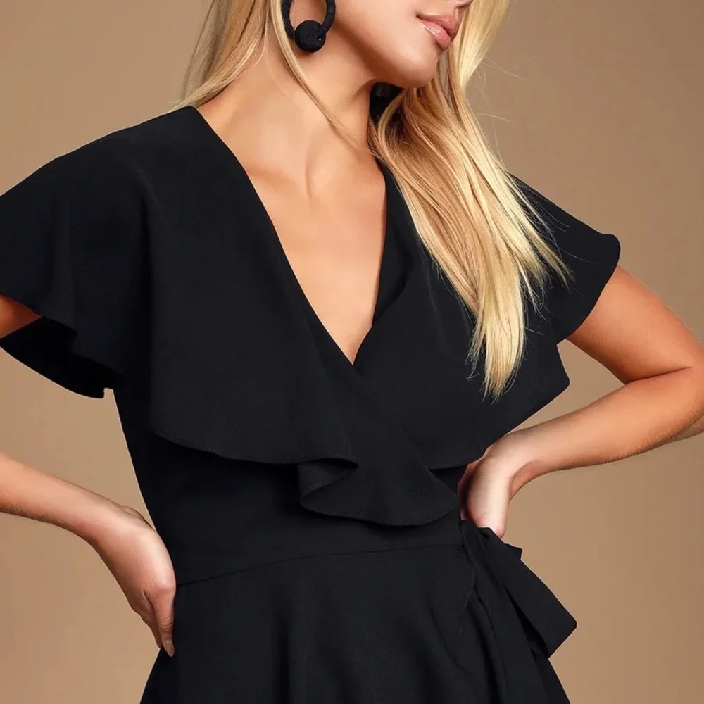 Lulu’s Black Ruffled Romper - Picture 2 of 4